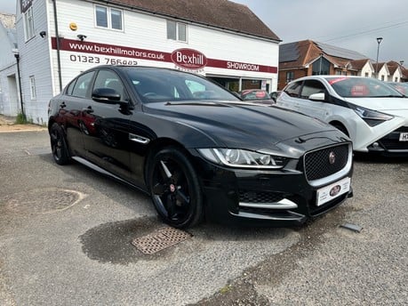 Jaguar XE R-SPORT 4