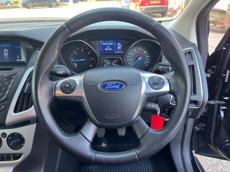 Ford Focus 1.6 TDCI ZETEC NAVIGATOR 12