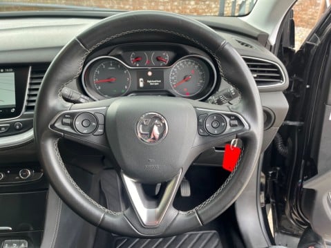 Vauxhall Grandland X 1.2T BUSINESS EDITION NAV 13