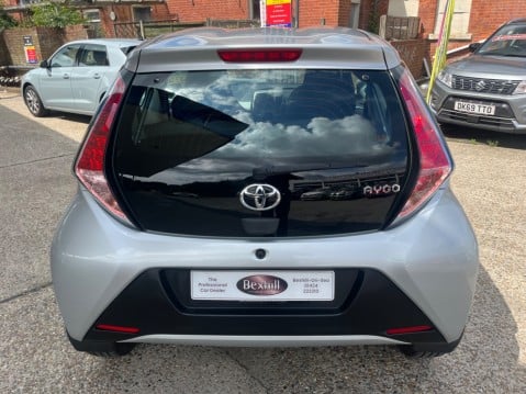 Toyota Aygo 1.0 VVT-I X-PLAY 5