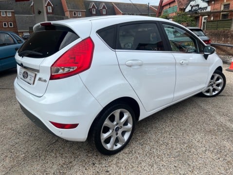 Ford Fiesta 1.6 TDCI ZETEC 2