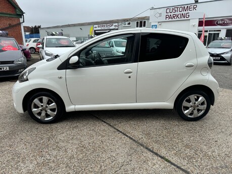 Toyota Aygo 1.0 VVT-I FIRE AC 8