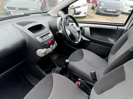 Toyota Aygo 1.0 VVT-I FIRE AC 9