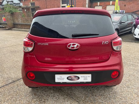 Hyundai i10 PREMIUM 5