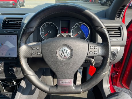 Volkswagen Golf 2.0 GTI DSG 13