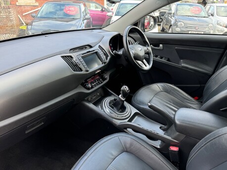 Kia Sportage CRDI 3 SAT NAV 10