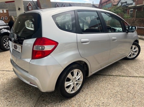 Honda Jazz 1.4 I-VTEC ES AUTOMATIC 2