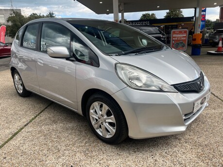 Honda Jazz I-VTEC ES 4