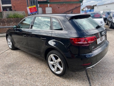 Audi A3 1.6 TDI SPORT 9