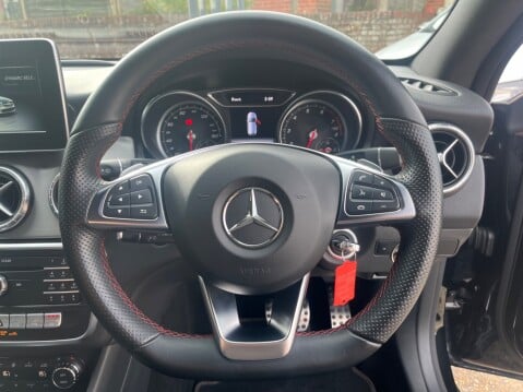 Mercedes-Benz CLA Class SPORTING BRAKE 180 AMG LINE AUTOMATIC 14