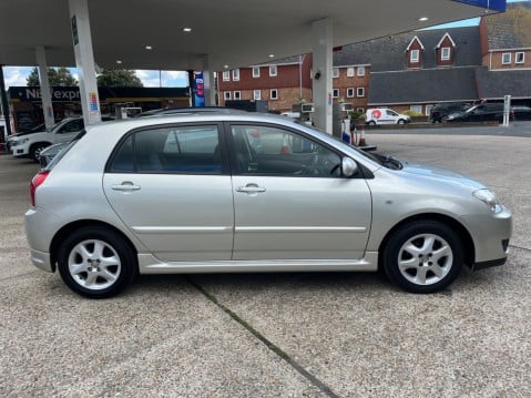 Toyota Corolla 1.6 VVT-IT3 COLOUR COLLECTION AUTOMATIC 8