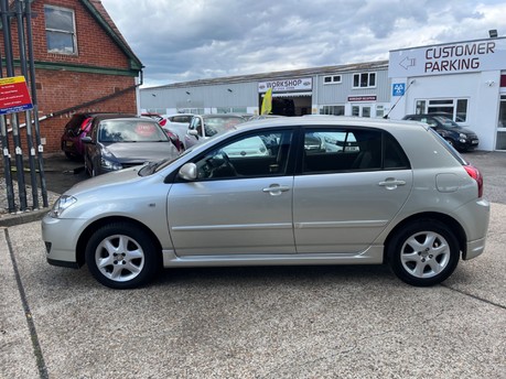 Toyota Corolla 1.6 VVT-IT3 COLOUR COLLECTION AUTOMATIC 10