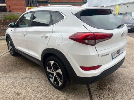 Hyundai TUCSON 1.7 CRDI SPORT EDITION 11