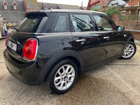 Mini Hatch 1.5 COOPER 2