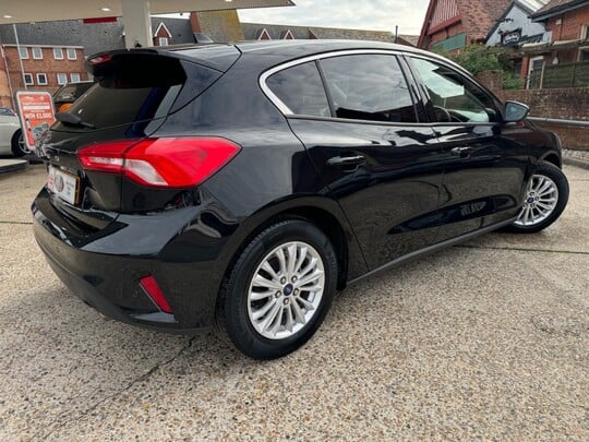 Ford Focus 1.5 TDCI TITANIUM AUTOMATIC