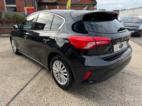 Ford Focus 1.5 TDCI TITANIUM AUTOMATIC 8