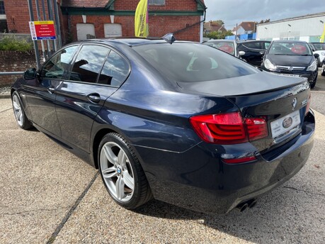 BMW 5 Series 520D M SPORT 11