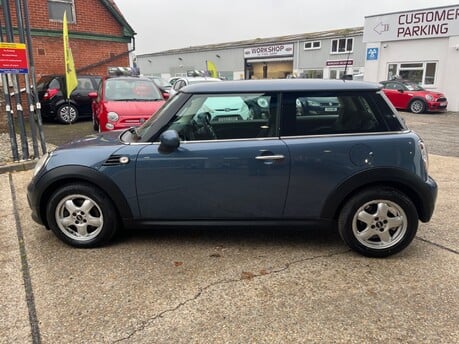 Mini Hatch 1.6 ONE D 10