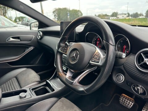 Mercedes-Benz A Class A 180 D AMG LINE PREMIUM 9