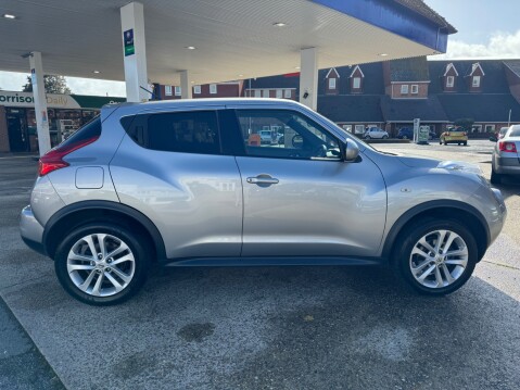 Nissan Juke 1.6 ACENTA PREMIUM 9