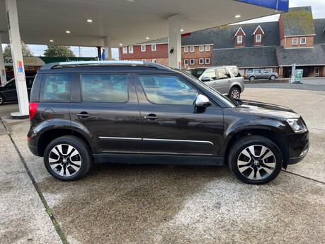 Skoda Yeti Outdoor 2.0 TDI LAURIN AND KLEMENT DSG 4x4 8