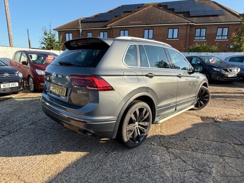 Volkswagen Tiguan R-LINE TDI BLUEMOTION TECHNOLOGY DSG 2