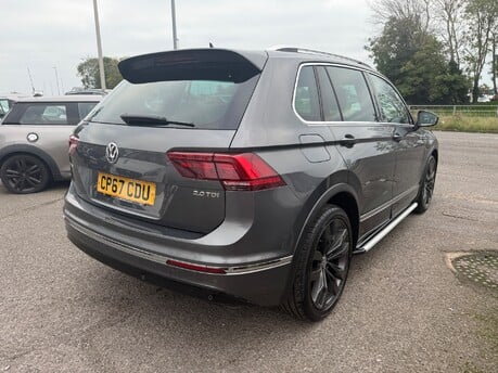 Volkswagen Tiguan R-LINE TDI BLUEMOTION TECHNOLOGY DSG 6