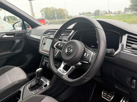 Volkswagen Tiguan R-LINE TDI BLUEMOTION TECHNOLOGY DSG 11