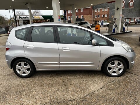 Honda Jazz 1.4 I-VTEC ES I-SHIFT AUTOMATIC 8