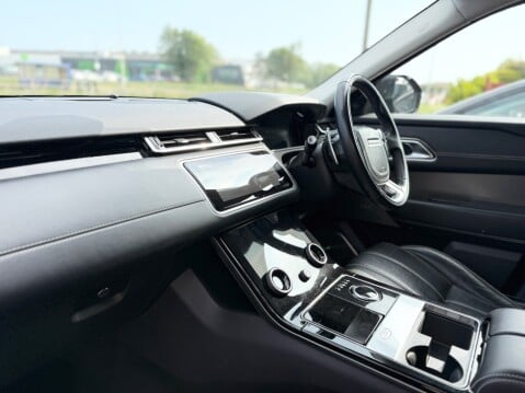 Land Rover Range Rover Velar 3.0 D300 HSE AUTOMATIC 13