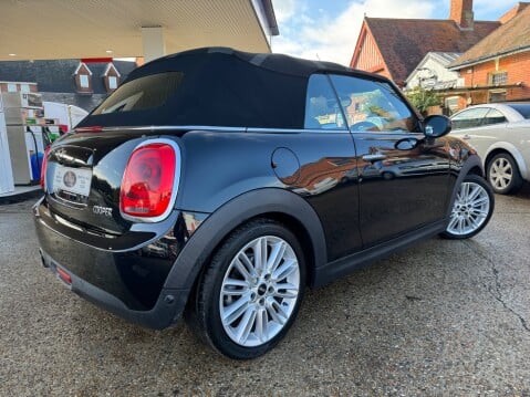 Mini Convertible 1.5 COOPER AUTOMATIC 2