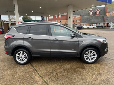 Ford Kuga 1.5 TITANIUM AUTOMATIC 8