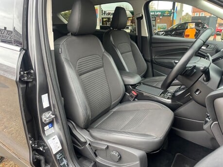 Ford Kuga 1.5 TITANIUM AUTOMATIC 3