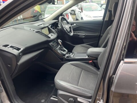 Ford Kuga 1.5 TITANIUM AUTOMATIC 24