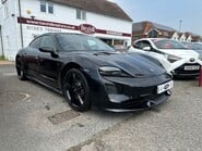 Porsche Taycan TURBO 93KWH [SPORT DESIGN PACK + PAN ROOF] 4