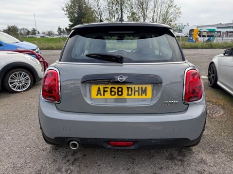 Mini Hatch COOPER 6