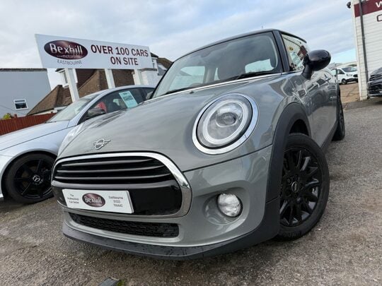Mini Hatch COOPER