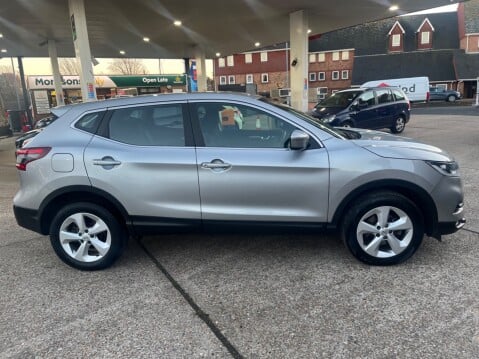 Nissan Qashqai ACENTA DIG-T XTRONIC 7