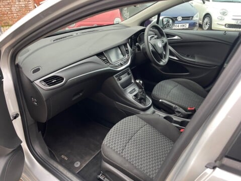 Vauxhall Astra 1.4 DESIGN 11