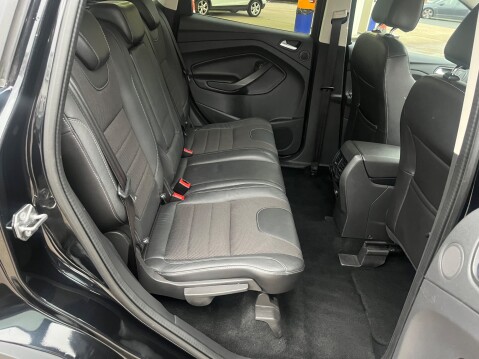 Ford Kuga 2.0 TDCI TITANIUM 7