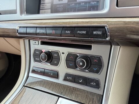 Jaguar XF D PREMIUM LUXURY 17