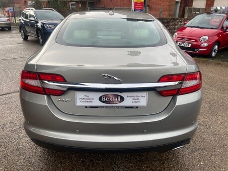 Jaguar XF D PREMIUM LUXURY 5