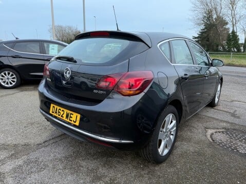 Vauxhall Astra SRI CDTI S/S 5