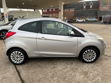 Ford Ka 1.2 ZETEC 8