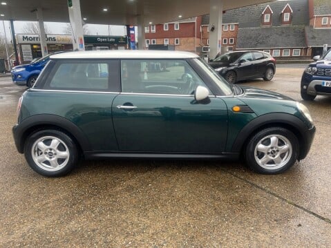 Mini Hatch 1.4 ONE 8