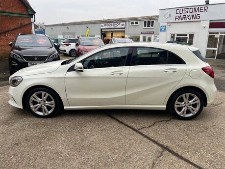 Mercedes-Benz A Class A 180 D SPORT PREMIUM PLUS AUTOMATIC 10