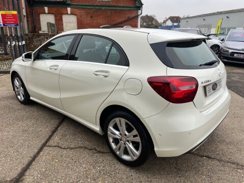 Mercedes-Benz A Class A 180 D SPORT PREMIUM PLUS AUTOMATIC 11