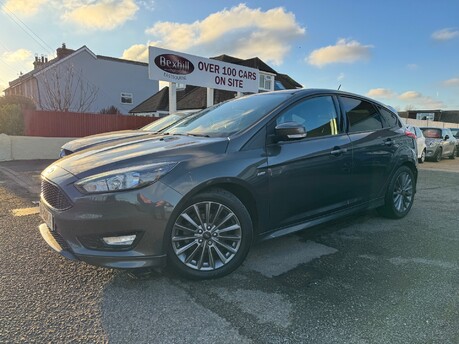 Ford Focus ST-LINE 1