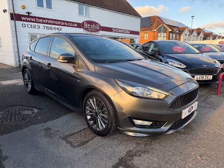 Ford Focus ST-LINE 4