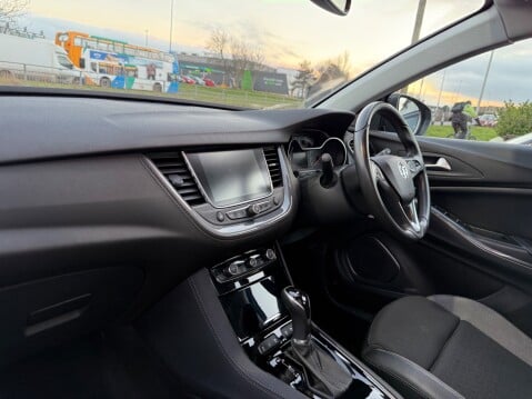 Vauxhall Grandland X SPORT NAV S/S 8